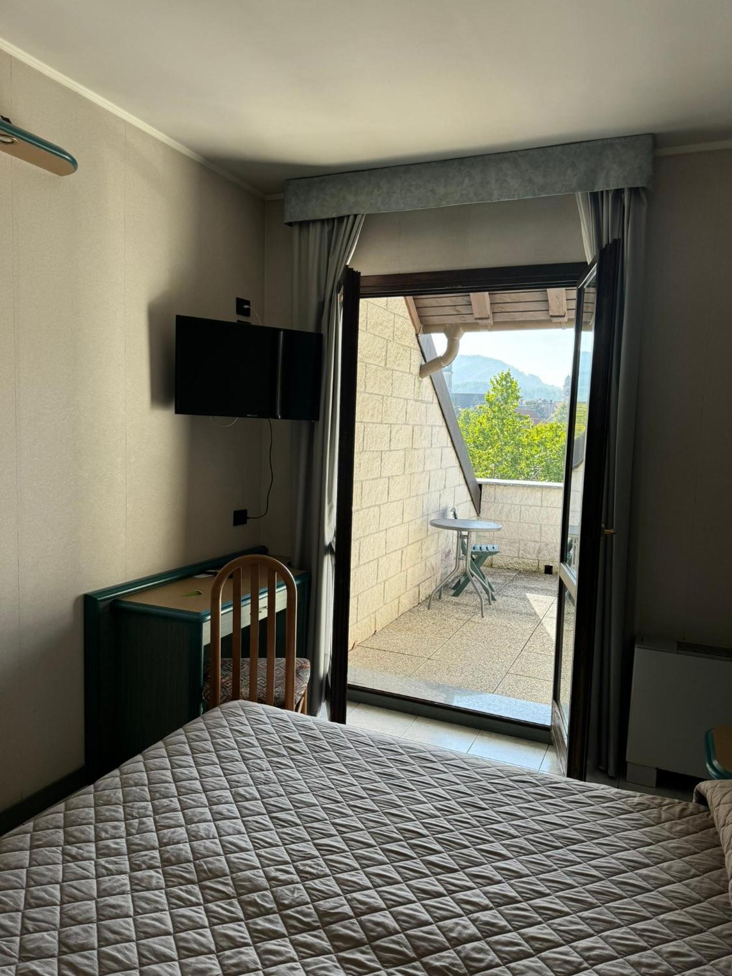 Hotel Pian del Sole Sassello Esterno foto