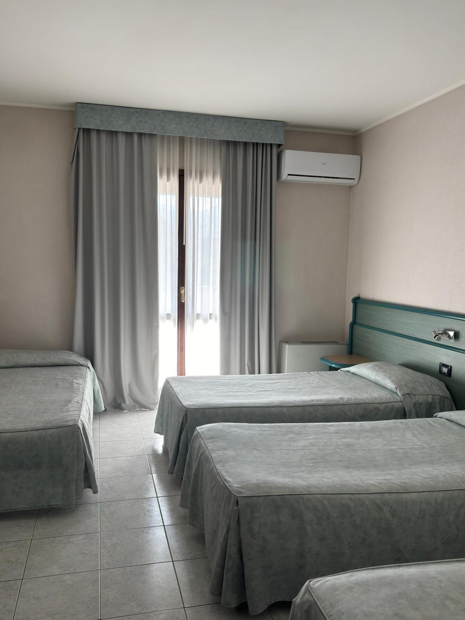 Hotel Pian del Sole Sassello Esterno foto