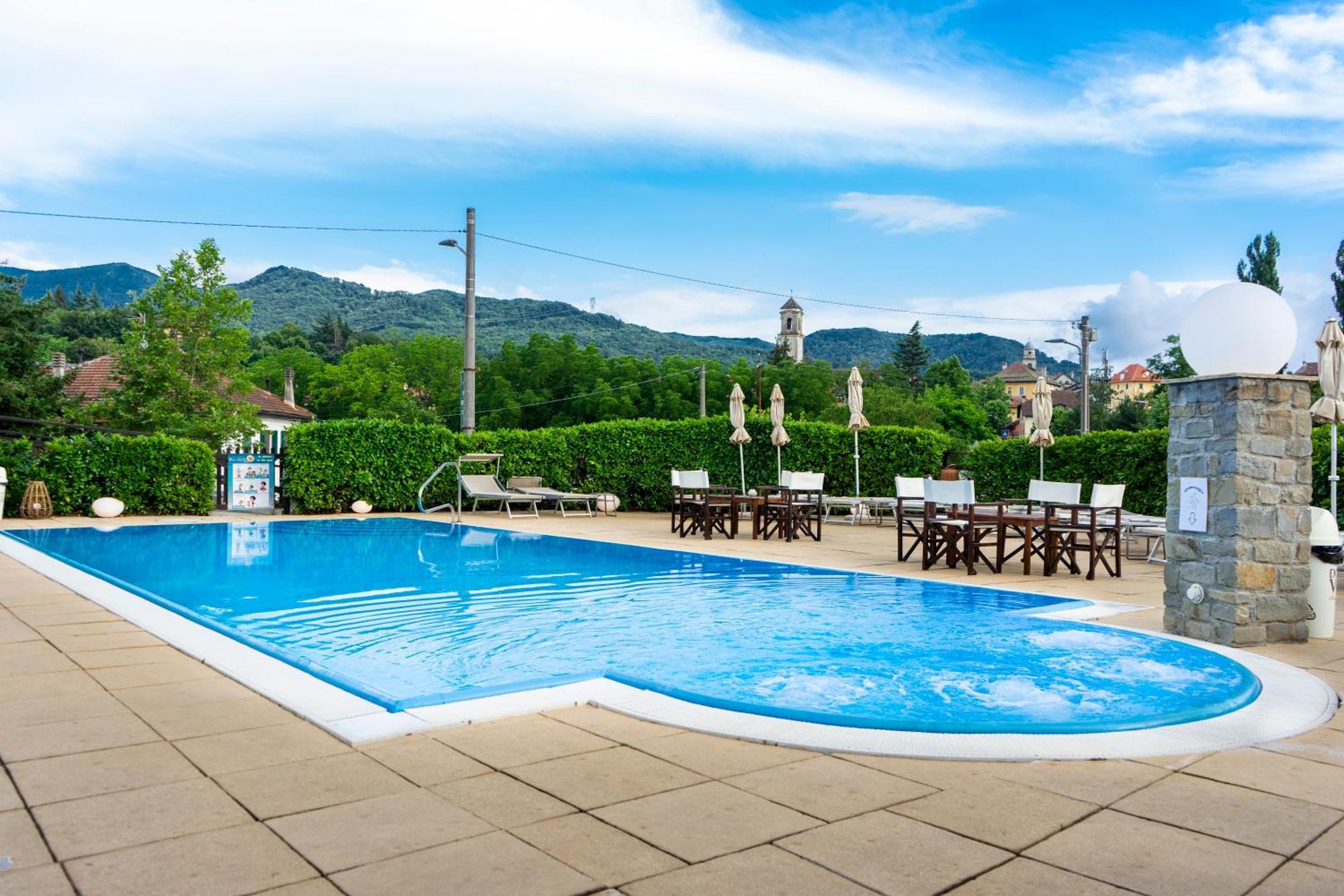 Hotel Pian del Sole Sassello Esterno foto