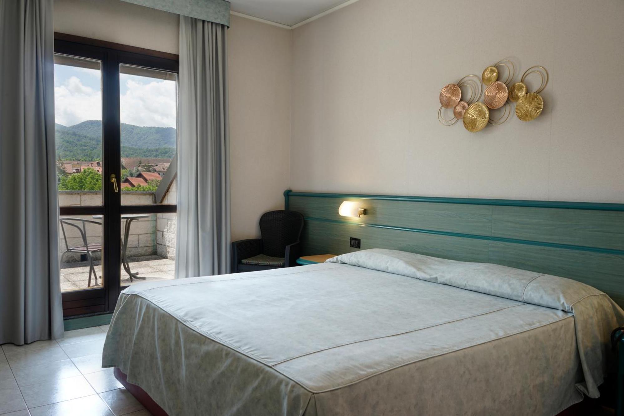 Hotel Pian del Sole Sassello Esterno foto