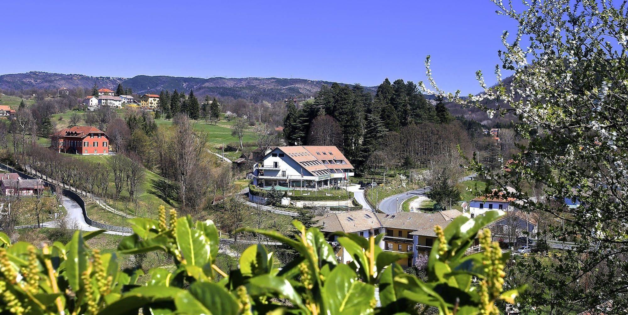 Hotel Pian del Sole Sassello Esterno foto